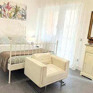 Trastevere For You... 3 Bedrooms Rome